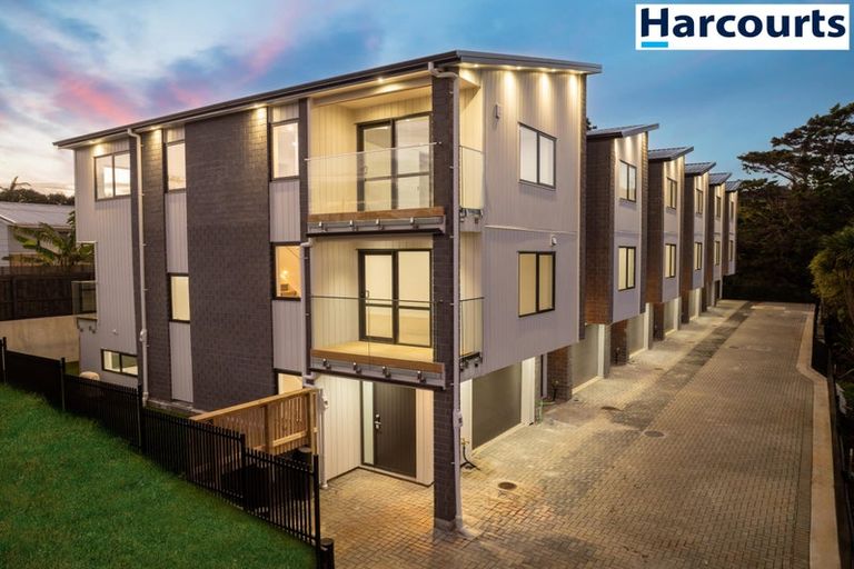 Photo of property in 1/7 Glen Road, Ranui, Auckland, 0612