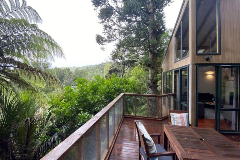 Photo of property in 31 York Road, Titirangi, Auckland, 0604