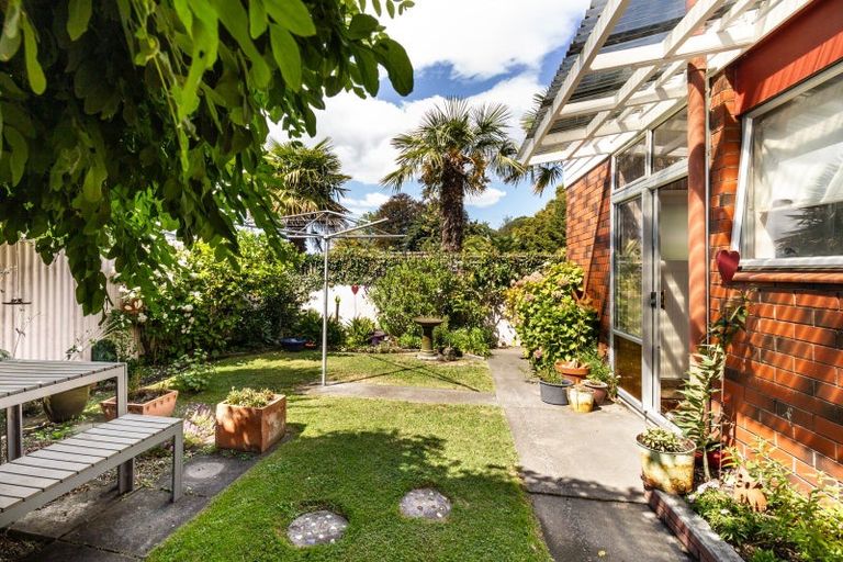 Photo of property in 4/1204 Heretaunga Street East, Parkvale, Hastings, 4122