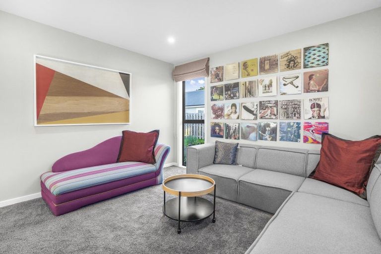 Photo of property in 2 Matai Grove, Greytown, 5712