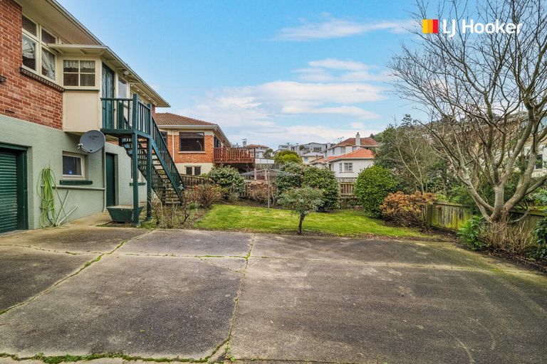 Photo of property in 24 Cliffs Road, Saint Clair, Dunedin, 9012