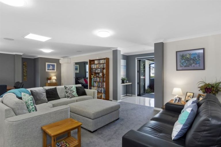 Photo of property in 33 Glenpark Crescent, Bethlehem, Tauranga, 3110