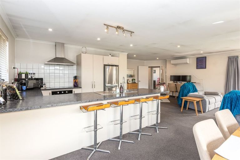 Photo of property in 3 Fredrica Lane, Heathcote Valley, Christchurch, 8022