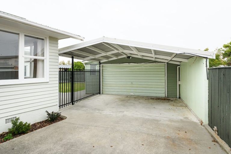 Photo of property in 14 Apollo Parade, Milson, Palmerston North, 4414
