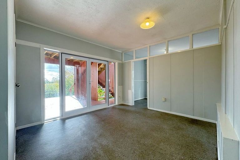 Photo of property in 273 Henderson Valley Road, Henderson, Auckland, 0612