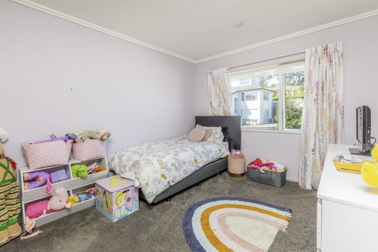 Photo of property in 11 Henriette Place, The Gardens, Auckland, 2105