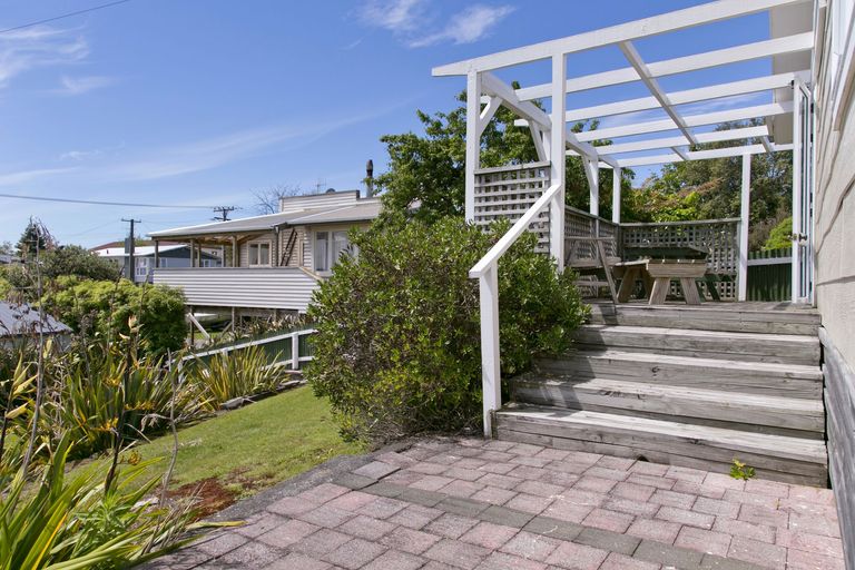 Photo of property in 17 Waitahanui Avenue, Taupo, 3330