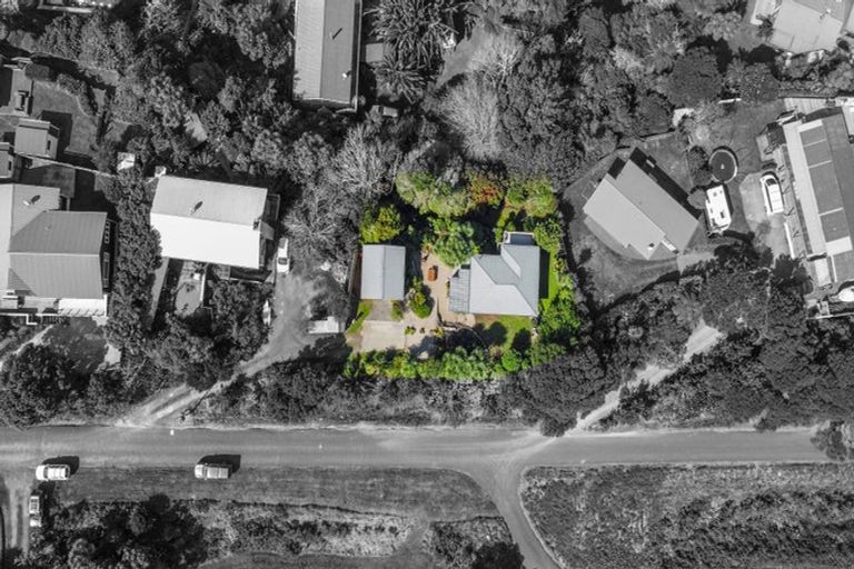 Photo of property in 6 Tutchen Avenue, Raglan, 3225