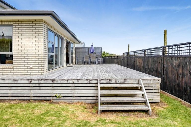 Photo of property in 17 Ponderosa Place, Opunake, 4616