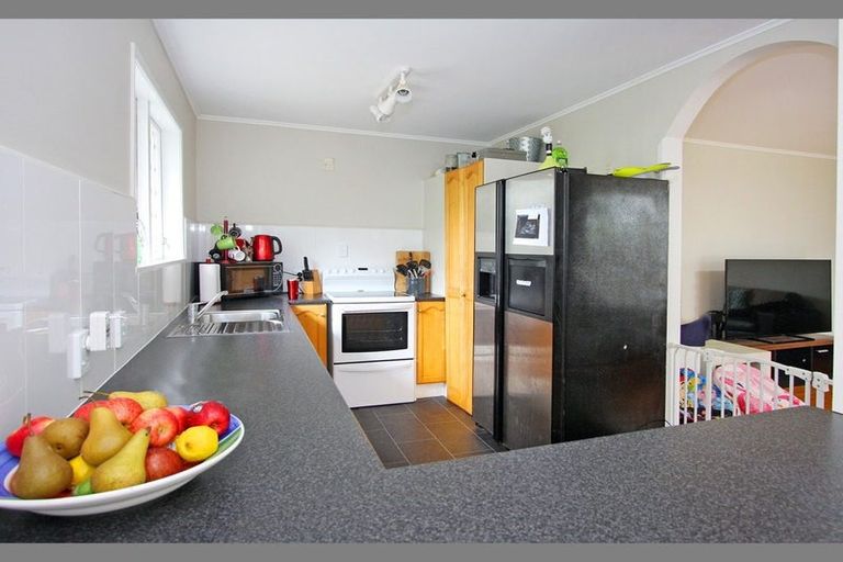 Photo of property in 67 Hobart Crescent, Wattle Downs, Auckland, 2103
