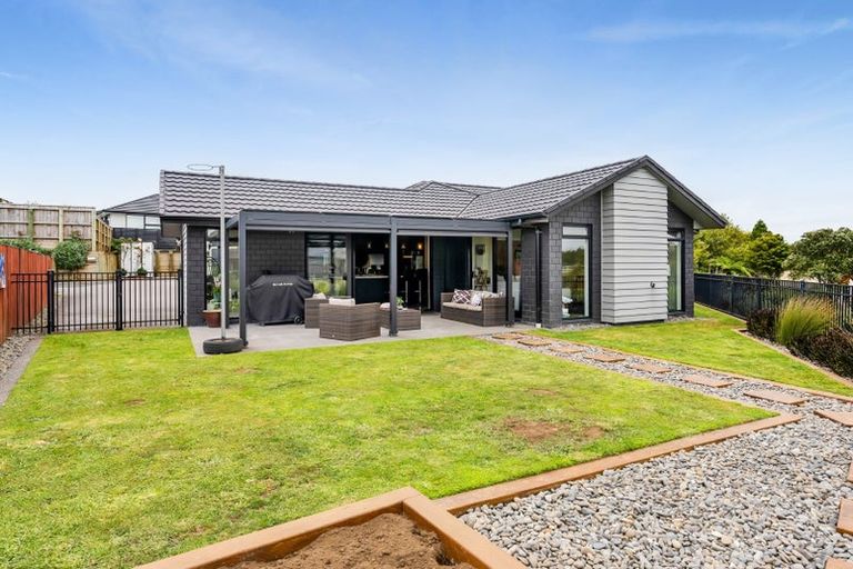 Photo of property in 15 Waitaha Place, Bell Block, New Plymouth, 4312