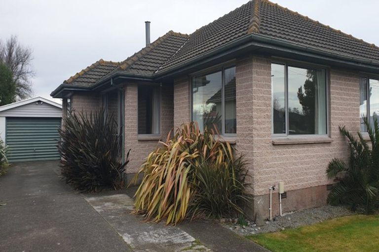 Photo of property in 71 Wingate Street, Redwood, Christchurch, 8051