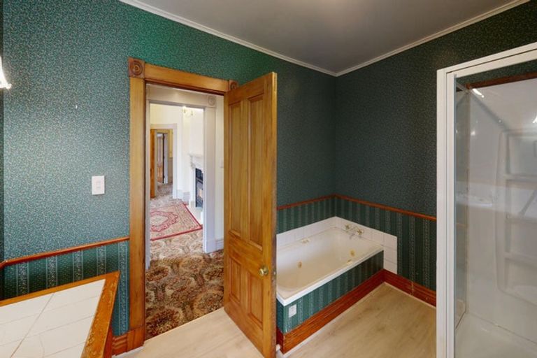 Photo of property in 140 Russell Street, Palmerston North, 4414