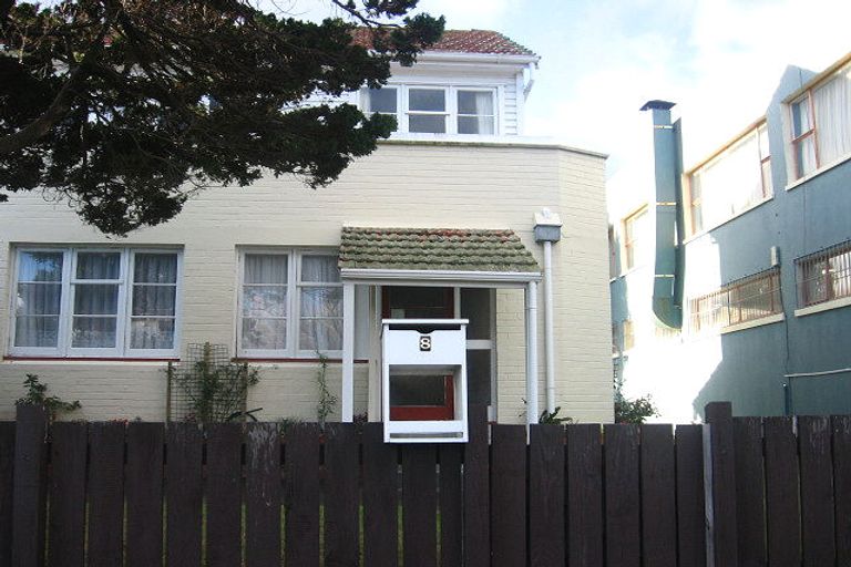 Photo of property in 8 Cambridge Terrace, Waiwhetu, Lower Hutt, 5010