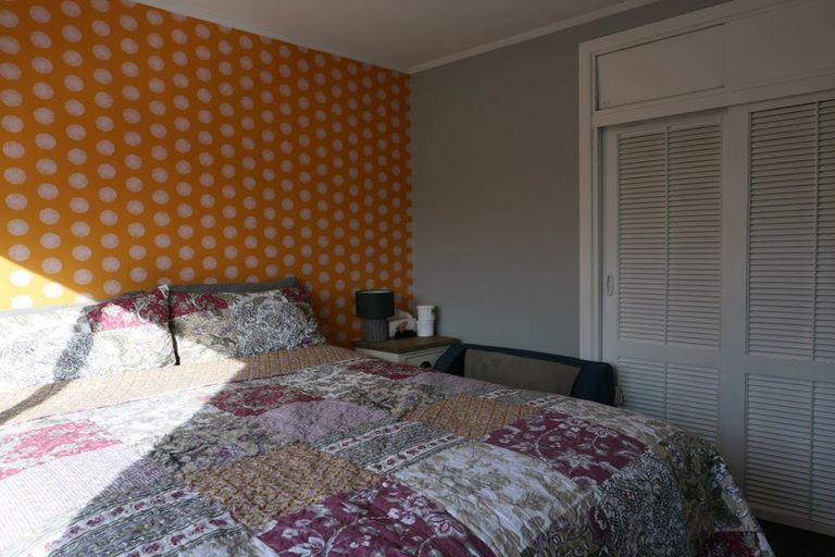 Photo of property in 10 Konini Crescent, Waikanae Beach, Waikanae, 5036