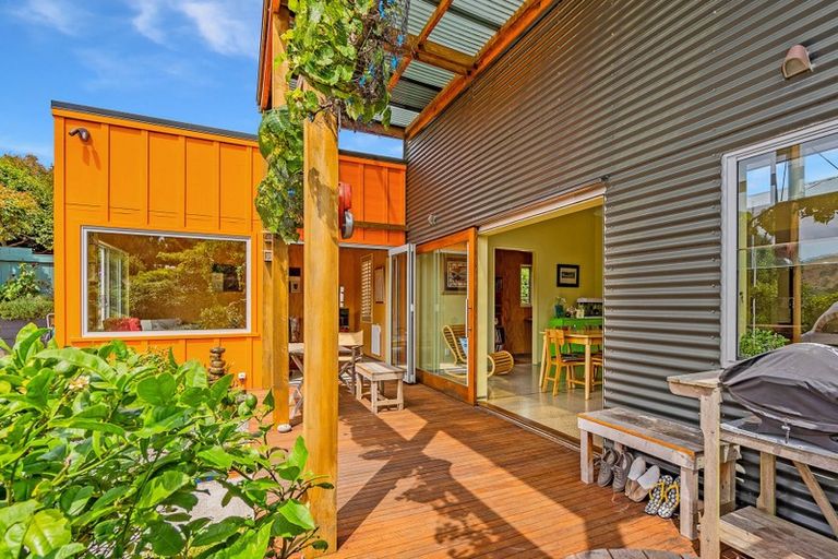 Photo of property in 25 Tennis Court Road, Raumati South, Paraparaumu, 5032