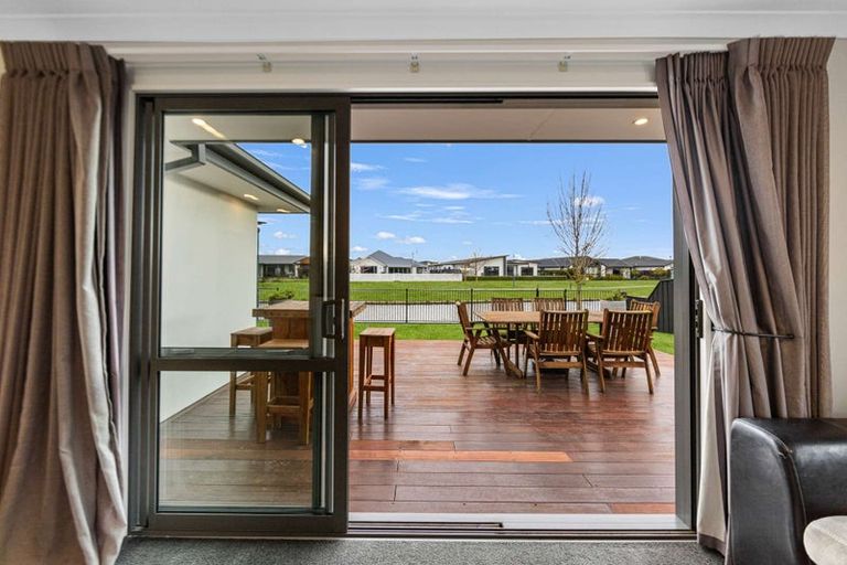 Photo of property in 62 Tiritiri Moana Drive, Pegasus, 7612