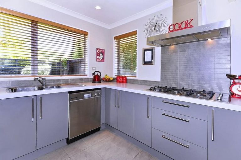 Photo of property in 10h Sefton Street, Belfast, Christchurch, 8051