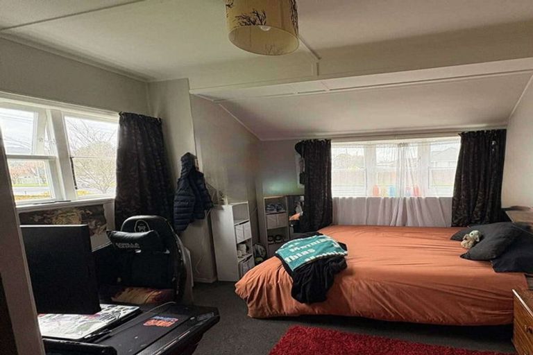 Photo of property in 1/27 Athlone Crescent, Avalon, Lower Hutt, 5011