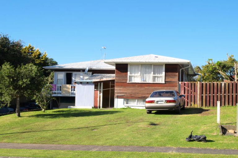 Photo of property in 16 Walden Place, Mangere East, Auckland, 2024