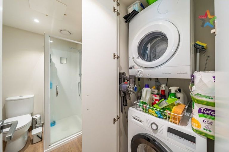 Photo of property in Soho Apartments, 1005/74 Taranaki Street, Te Aro, Wellington, 6011