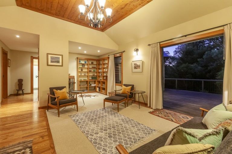 Photo of property in 111 Ngarara Road, Waikanae, 5036