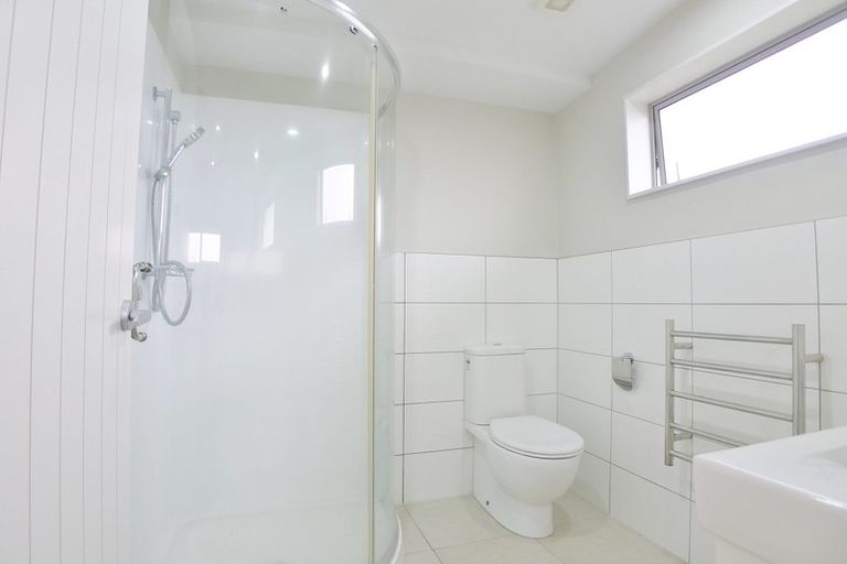 Photo of property in 9/45a Swanson Road, Henderson, Auckland, 0610