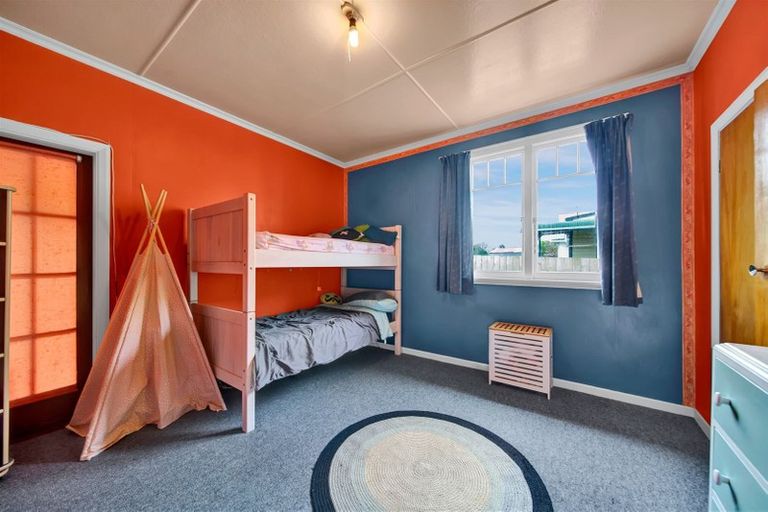 Photo of property in 63 Gladstone Street, Hawera, 4610