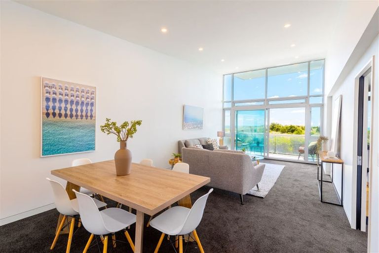 Photo of property in 11/272 Marine Parade, New Brighton, Christchurch, 8061