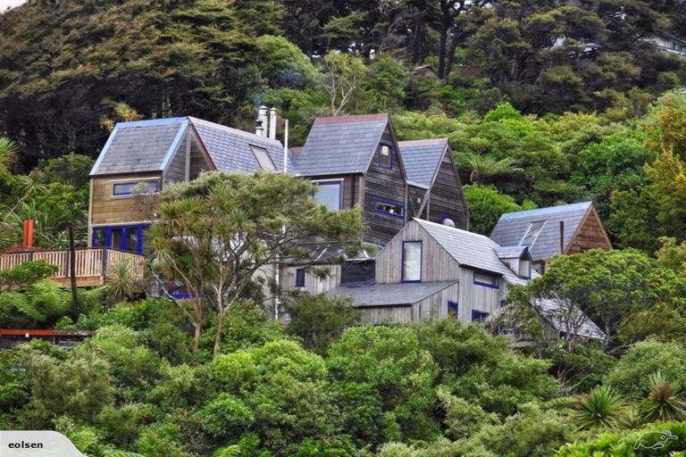 Photo of property in 131 Marine Drive, Sorrento Bay, Lower Hutt, 5013