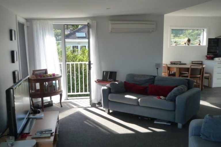 Photo of property in 18 Lakshmi Place, Khandallah, Wellington, 6035