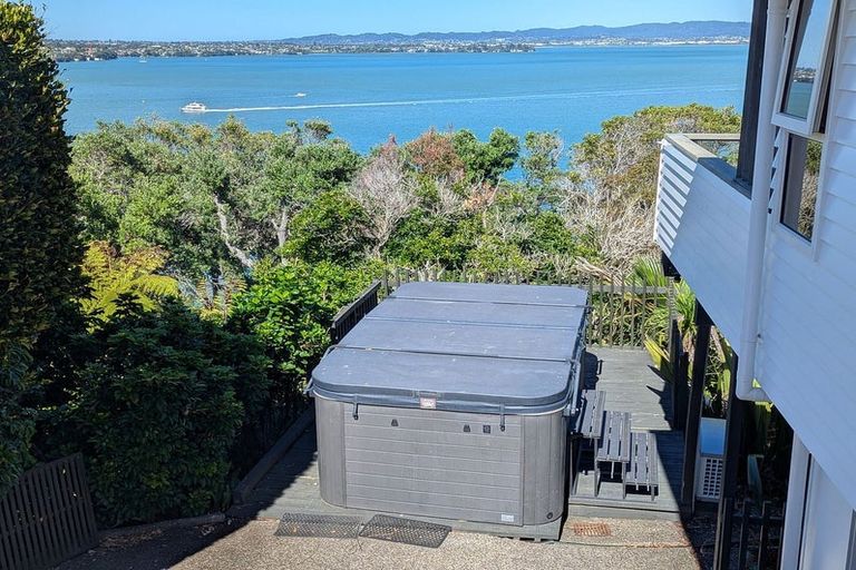 Photo of property in 18 Tizard Road, Birkenhead, Auckland, 0626