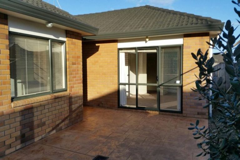 Photo of property in 22 Rathmar Drive, Manurewa, Auckland, 2105