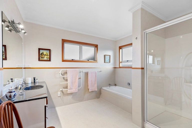 Photo of property in 34 Sovereign Drive, Papamoa Beach, Papamoa, 3118