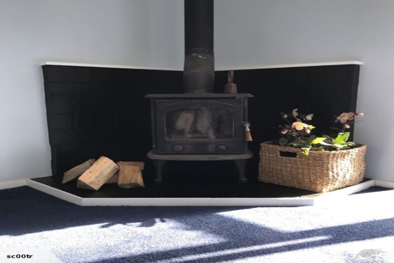 Photo of property in 3 Sarah Street, Waikawa Beach, Levin, 5573