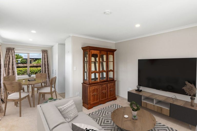 Photo of property in 1/81 Royal Park Drive, Parklands, Christchurch, 8083