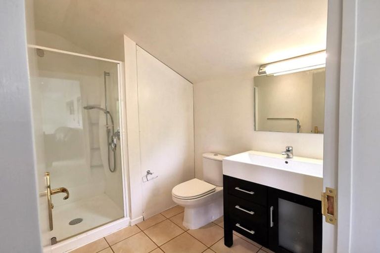 Photo of property in 68 Rame Road, Greenhithe, Auckland, 0632