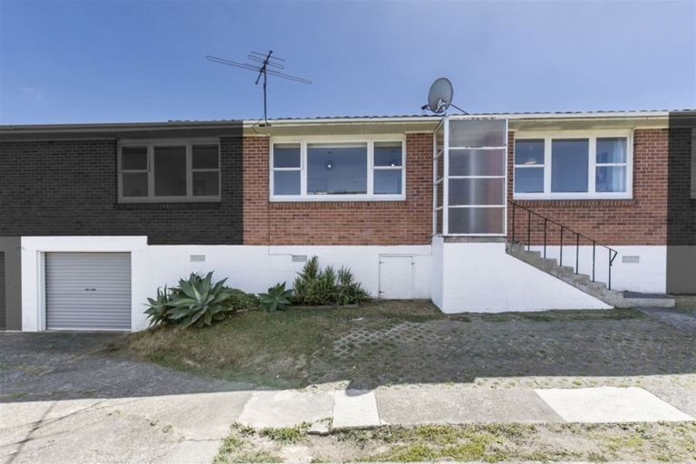 Photo of property in 4/62 Church Street, Northcote Point, Auckland, 0627
