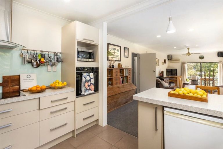 Photo of property in 5 Newgate Street, Picton, 7220