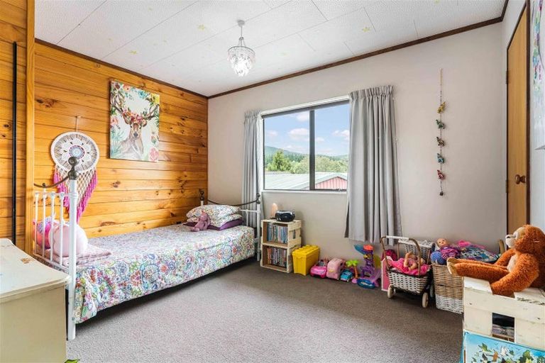 Photo of property in 121 Onemana Drive, Onemana, Whangamata, 3691