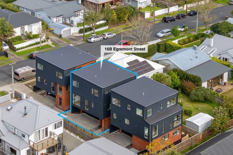Photo of property in 16b Egremont Street, Belmont, Auckland, 0622