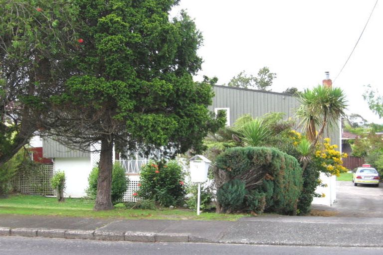 Photo of property in 79 Jaemont Avenue, Te Atatu South, Auckland, 0610