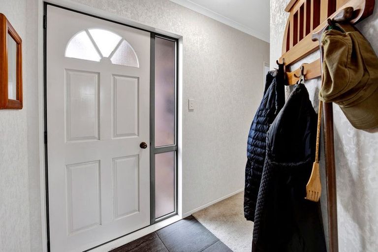 Photo of property in 2/219 Mangorei Road, Merrilands, New Plymouth, 4312