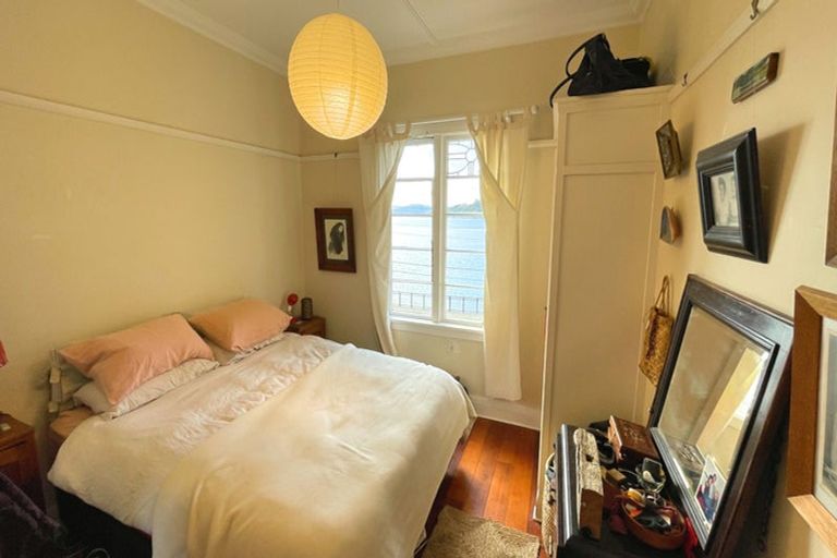 Photo of property in 1/136 Evans Bay Parade, Roseneath, Wellington, 6021