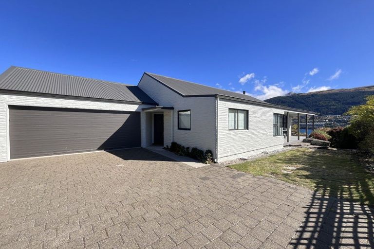 Photo of property in 379 Peninsula Road, Kelvin Heights, Queenstown, 9300