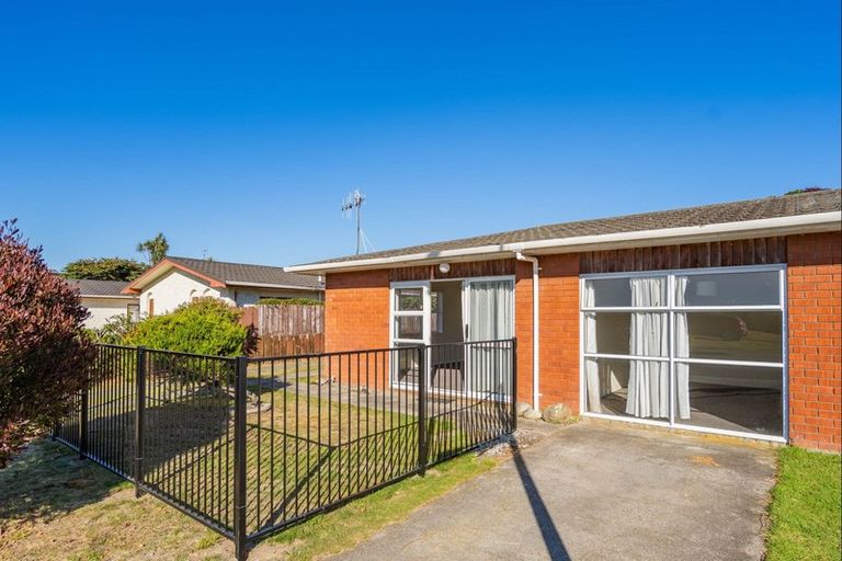 Photo of property in 11 Anaru Street, Raumati Beach, Paraparaumu, 5032