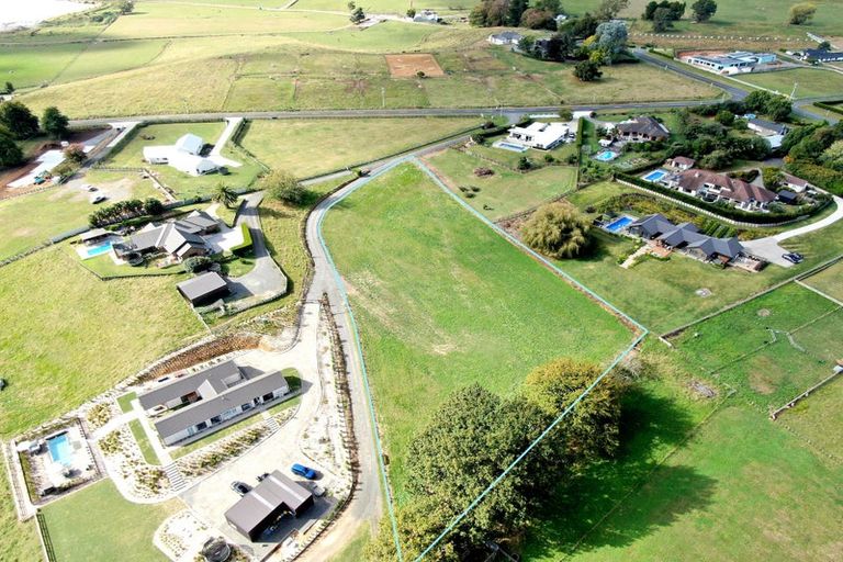 Photo of property in 2/11 Fencourt Road, Cambridge, 3496