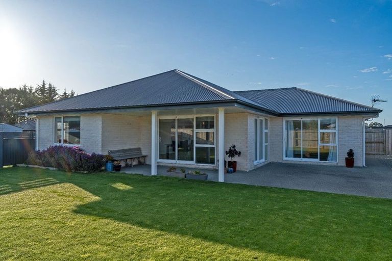 Photo of property in 17 Maple Grove, Solway, Masterton, 5810