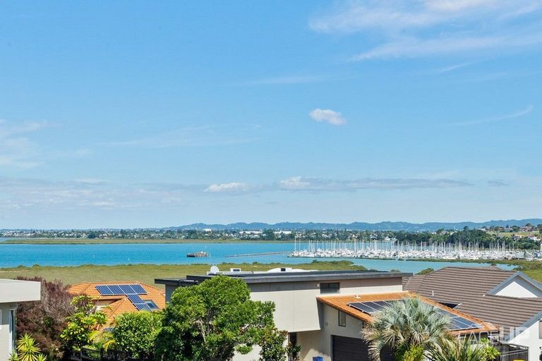 Photo of property in 23 Bannings Way, Hobsonville, Auckland, 0618