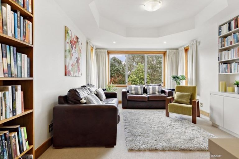 Photo of property in 14 Burnham Street, Seatoun, Wellington, 6022